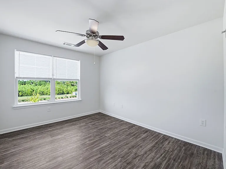 Crescent Villas — Photo 7