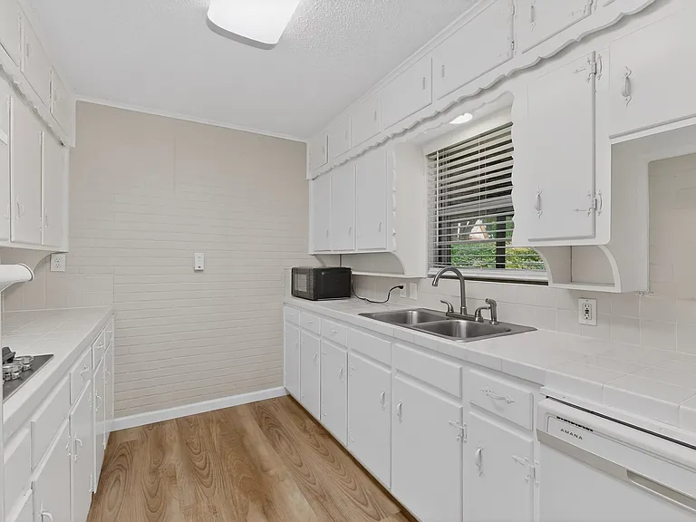 1016 Sproles Dr — Photo 20
