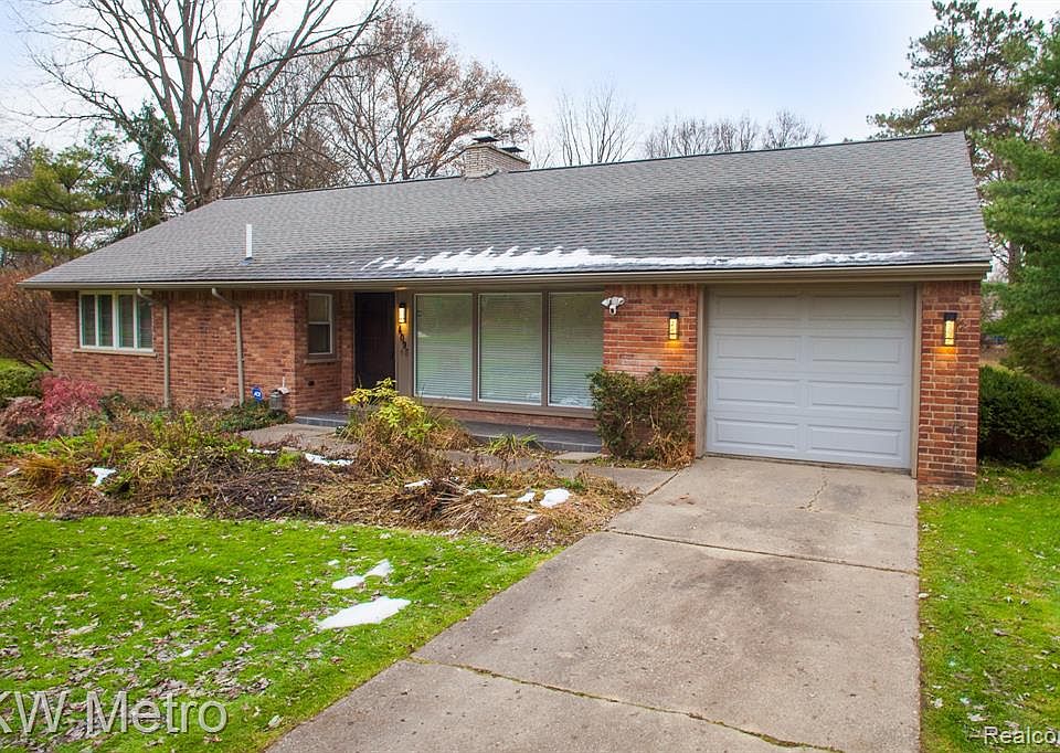 1st image of 4096 Chestnut Hill Dr