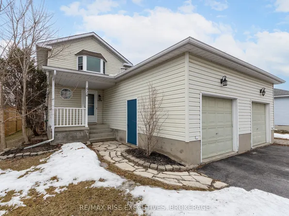 524 Grandtrunk Ave, Kingston, ON K7M 8P6