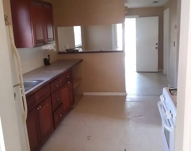 1526 S Elmendorf St — Photo 1