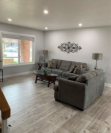 2nd image of 6437 Briarwood St