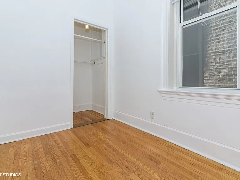 1939 W Thomas St #2R — Photo 9