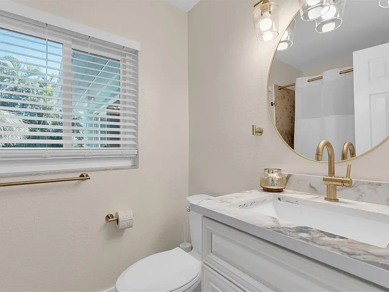 518 77th Ave — Photo 33
