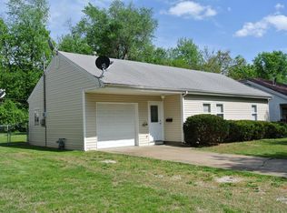 1316 S Willow Ln, Springfield, MO 65804