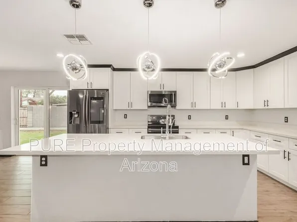 2201 E Montecito Ave, Phoenix, AZ 85016