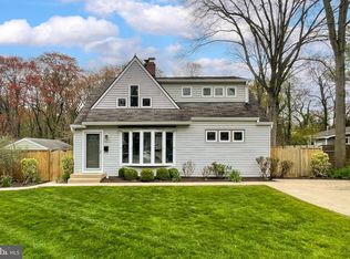 6622 Barrett Rd, Falls Church, VA 22042