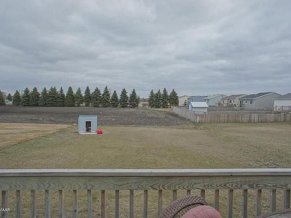 4th image of 3130 32nd Ave S