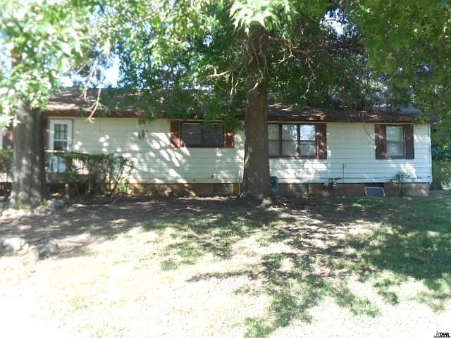 2nd image of 812 Arizona Ct