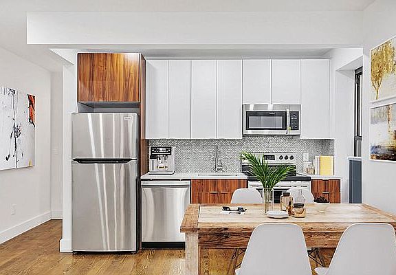 3rd image of 2107 Bedford Ave APT C3