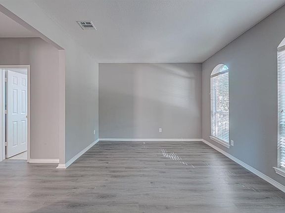 4th image of 9109 Elissa Ct