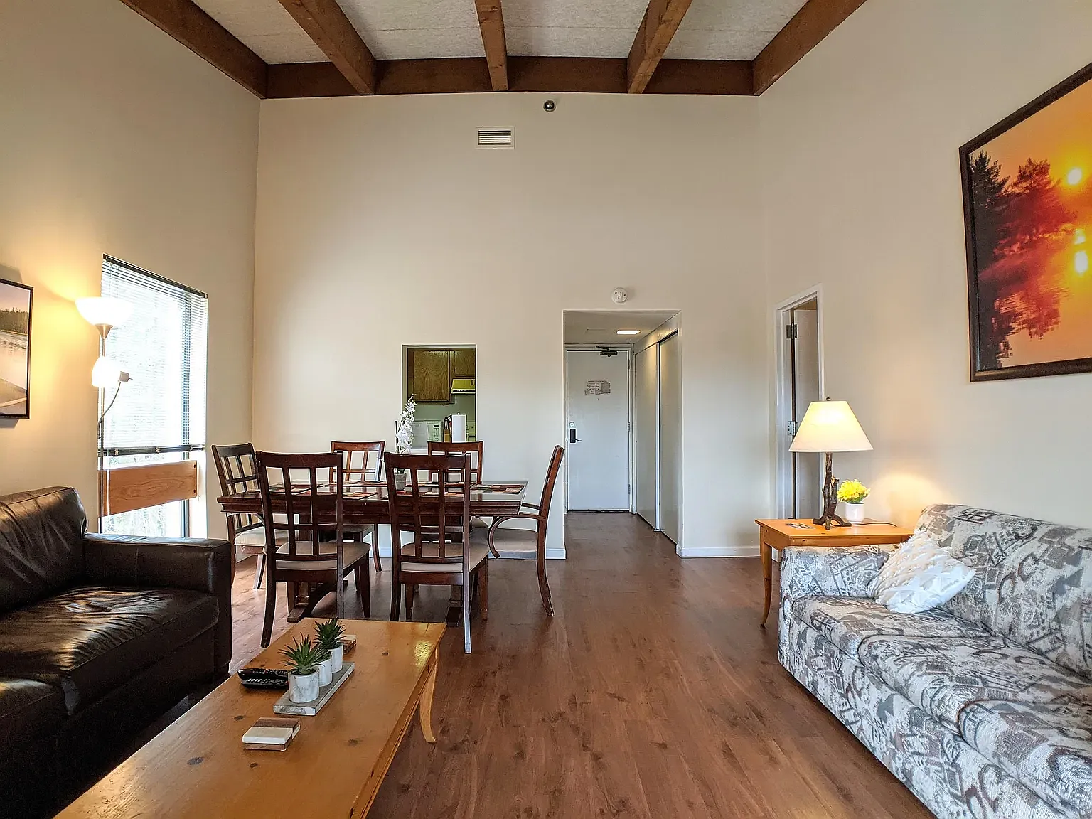 1 bed, 920 sqft, $1,500 — Photo 3