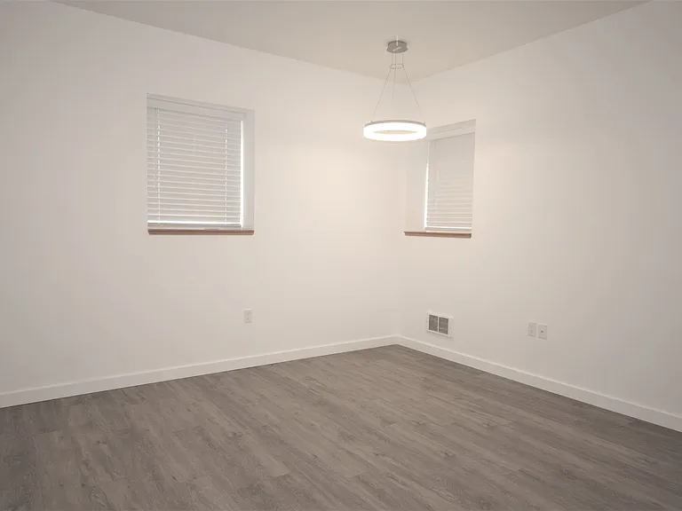 411 Harvard Ave East — Photo 16