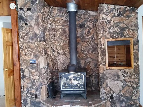 2nd image of 3379 Janet Dr