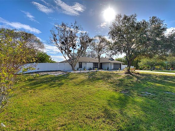 2nd image of 2054 Racimo Dr