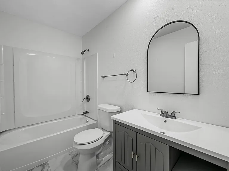 4940 Watkins Dr — Photo 21