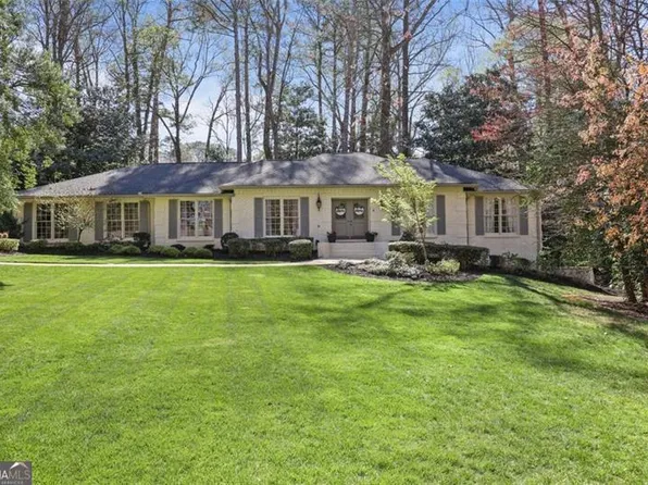 5369 Vernon Lake Dr, Dunwoody, GA 30338