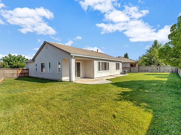 4th image of 9461 Century Oaks Ln