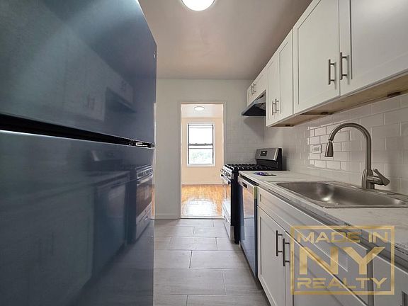2nd image of 1625 Rockaway Pkwy #N5