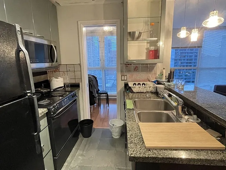 1068 Hornby St #1607 — Photo 8