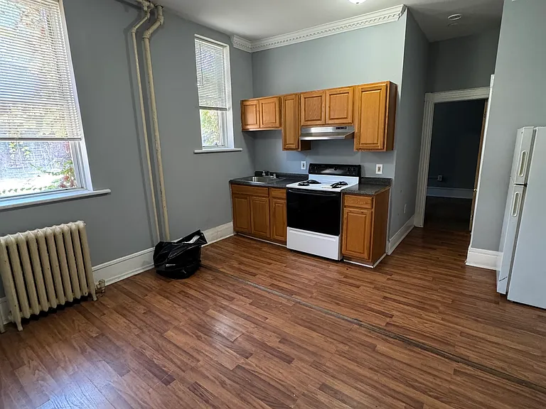 208 Main St #3H — Photo 28