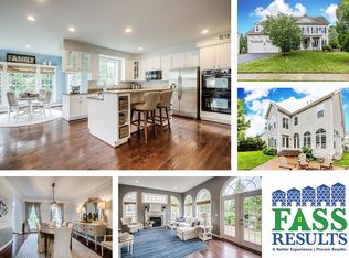 110 Madison Ridge Ln, Herndon, VA 20170