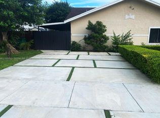 9311 SW 100th Avenue Rd, Miami, FL 33176