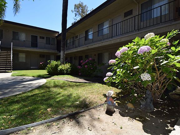 2nd image of 13849 Chase St APT 10