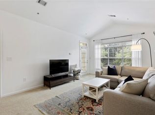 332 Pembrooke Cir #332, Alpharetta, GA 30004