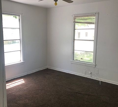 5th image of 5211 Kent Ave