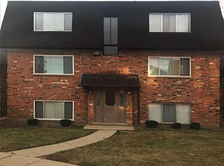 10110 Holly Ln, Des Plaines, IL 60016