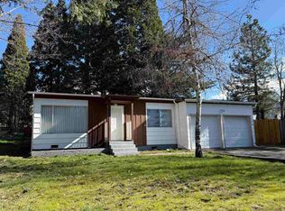 139 Ski Village Dr, Mount Shasta, CA 96067