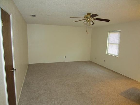 5th image of 5806 Sagebrush Trl