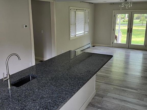 2nd image of 47 River Rd