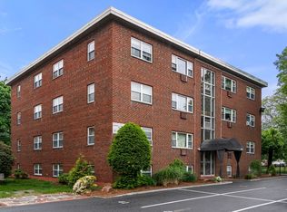 225 Baker St APT 24, West Roxbury, MA 02132