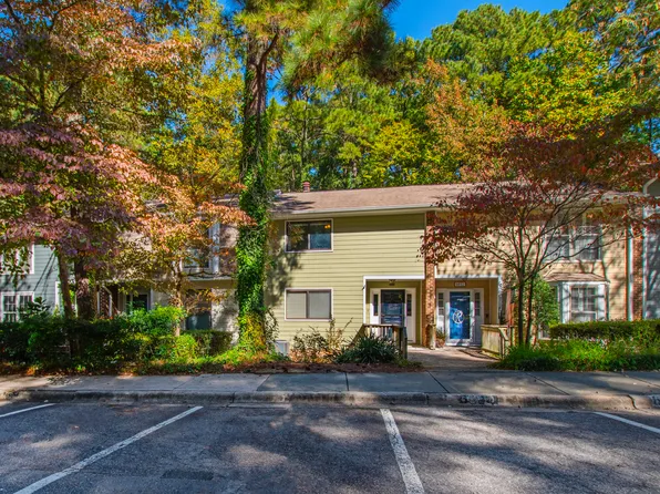 6034 Dixon Dr, Raleigh, NC 27609