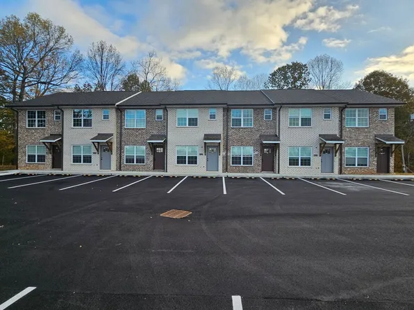 5204 Oak Point Ct, Cookeville, TN 38506
