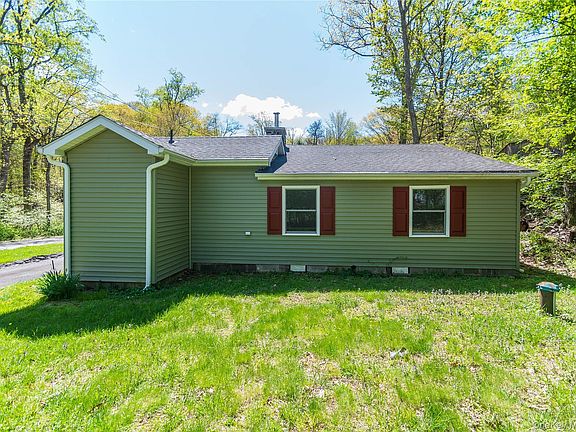 4th image of 797 Forest Glen Road