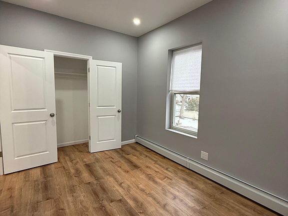 5th image of 38 Moulton Ave #2B