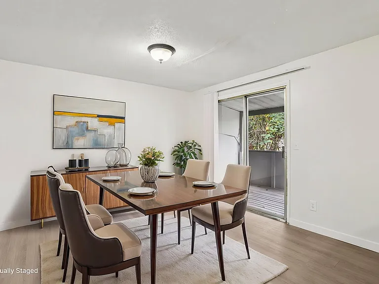 Cypress Crest Apartments — Photo 14