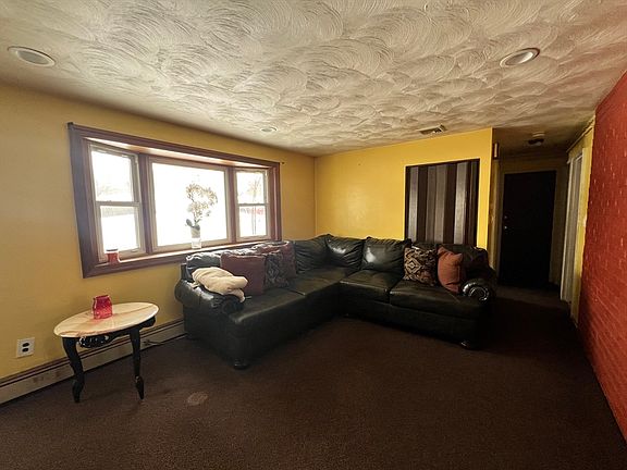 2nd image of 60 Clara Rd