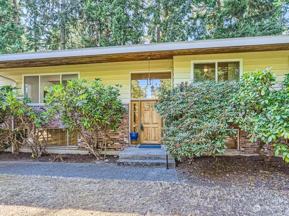 17005 Dayton Avenue N, Shoreline, WA 98133