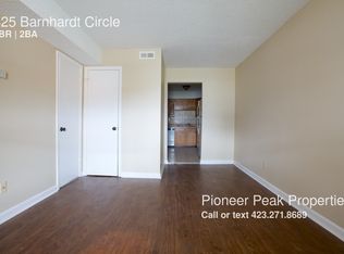 425 Barnhardt Cir, Fort Oglethorpe, GA 30742