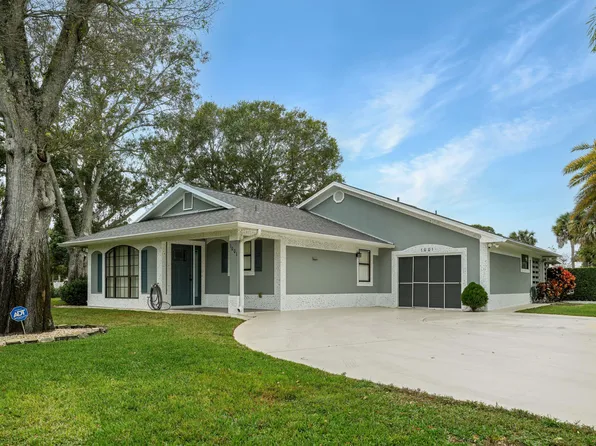 1001 Gatewood Avenue, Fort Pierce, FL 34982