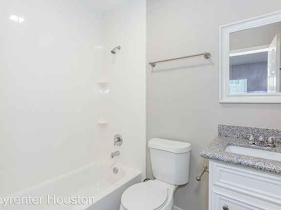 5th image of 203 N Milby St APT 4