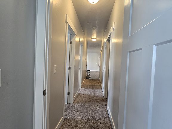 5th image of 14708 S Astin Ln #203