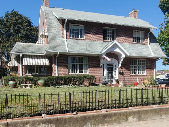 415 10th St, Fort Madison, IA 52627