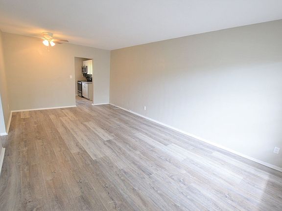 5th image of 200 Agnes Ct #Agne200-7