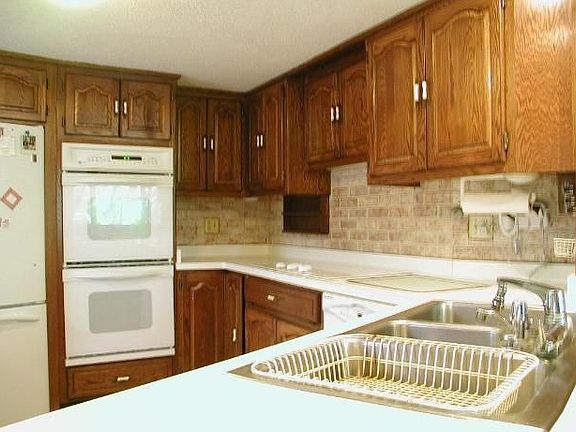 3rd image of S33W26950 Hawthorne Hollow Dr