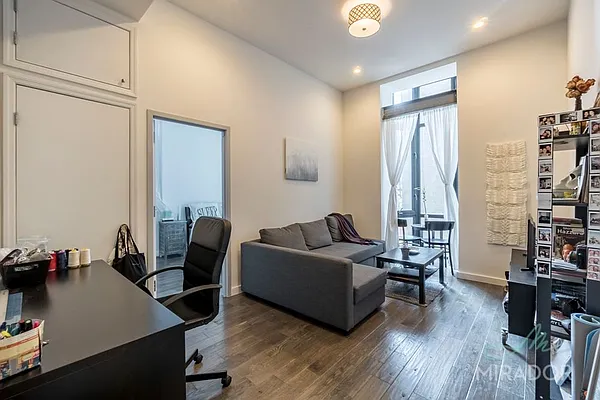 Rented by Mirador Real Estate | media 45